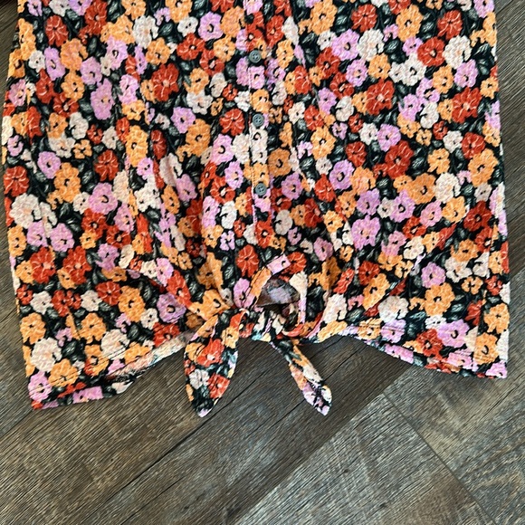 NWT Loft Floral Button-Down Top - Picture 7 of 11